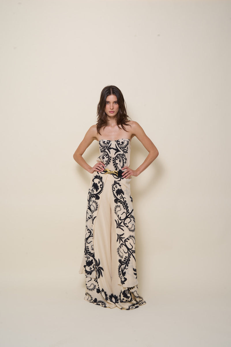 Iconic Imagery Belt In Black & Gold - Spring Summer  display picture 2