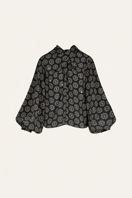 Intricate Islands Top